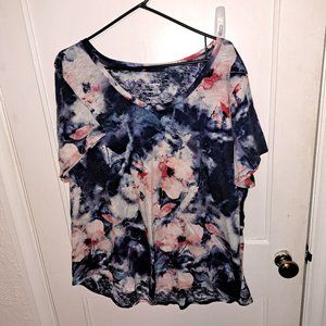 Short sleeve floral top